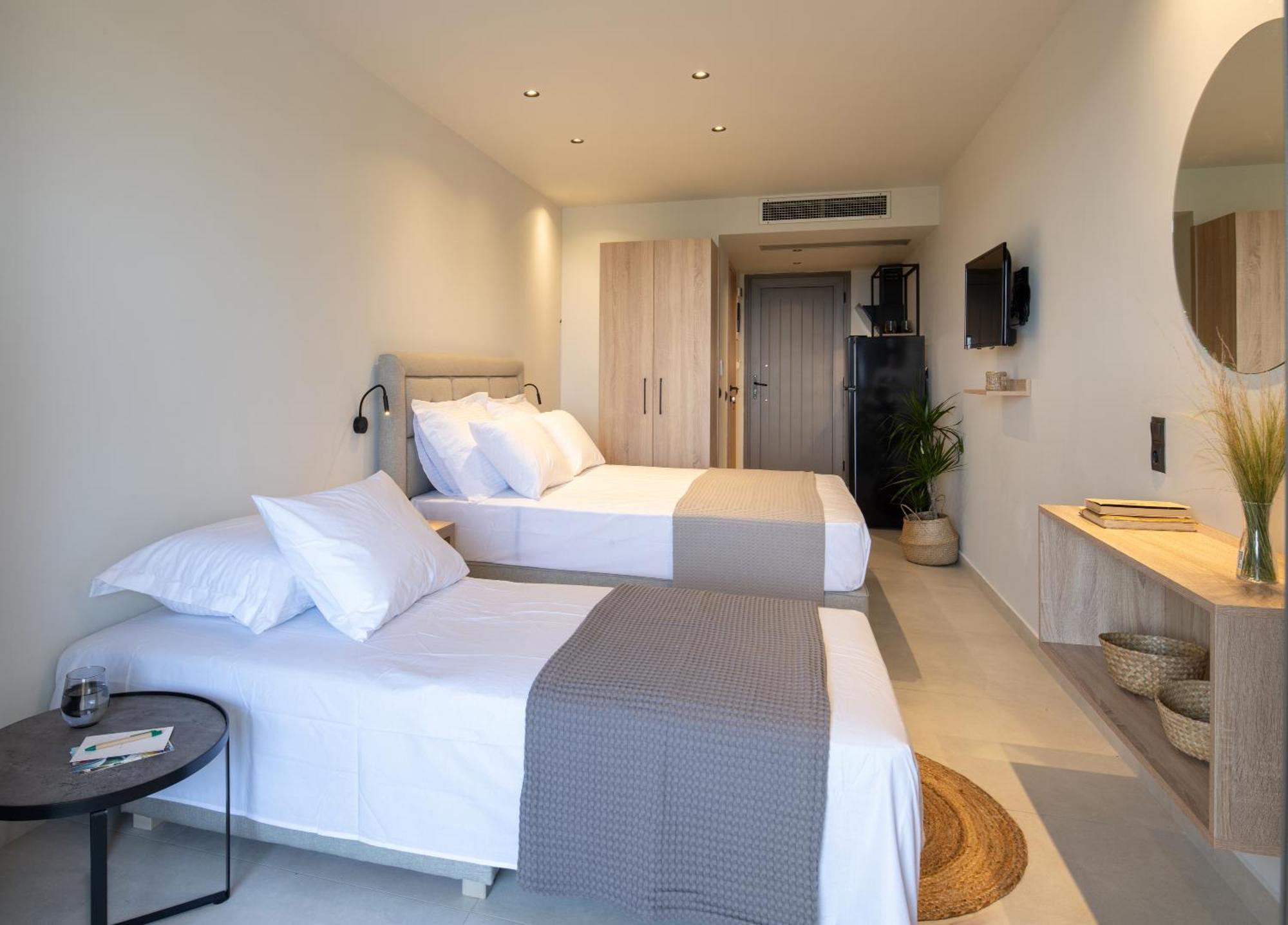 Melian Suites نيكيتي الغرفة الصورة